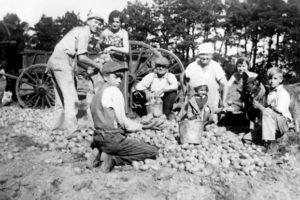 Above: Standing…Walter, Josie Kneeling…Stanley Sitting…Joseph Ziemba, Victoria Ziemba, Frances, Louis (with dog), and Jean (near pail) C. 1935